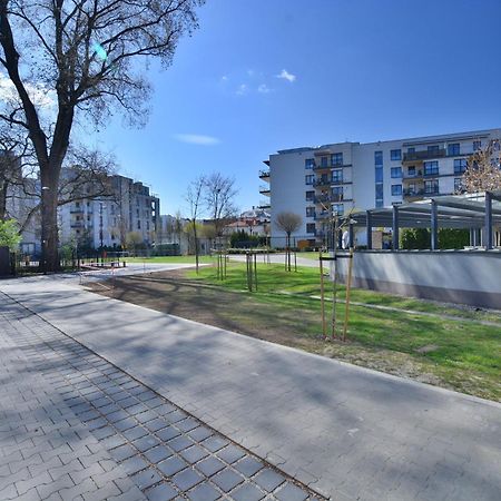 קרקוב Jacuzzi Apartment Red מראה חיצוני תמונה